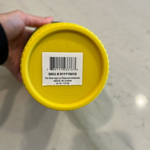 🍍 Starbucks Hawaii Collection - Pineapple yellow studded venti tumbler NWT 🍍 - Picture 3 of 3